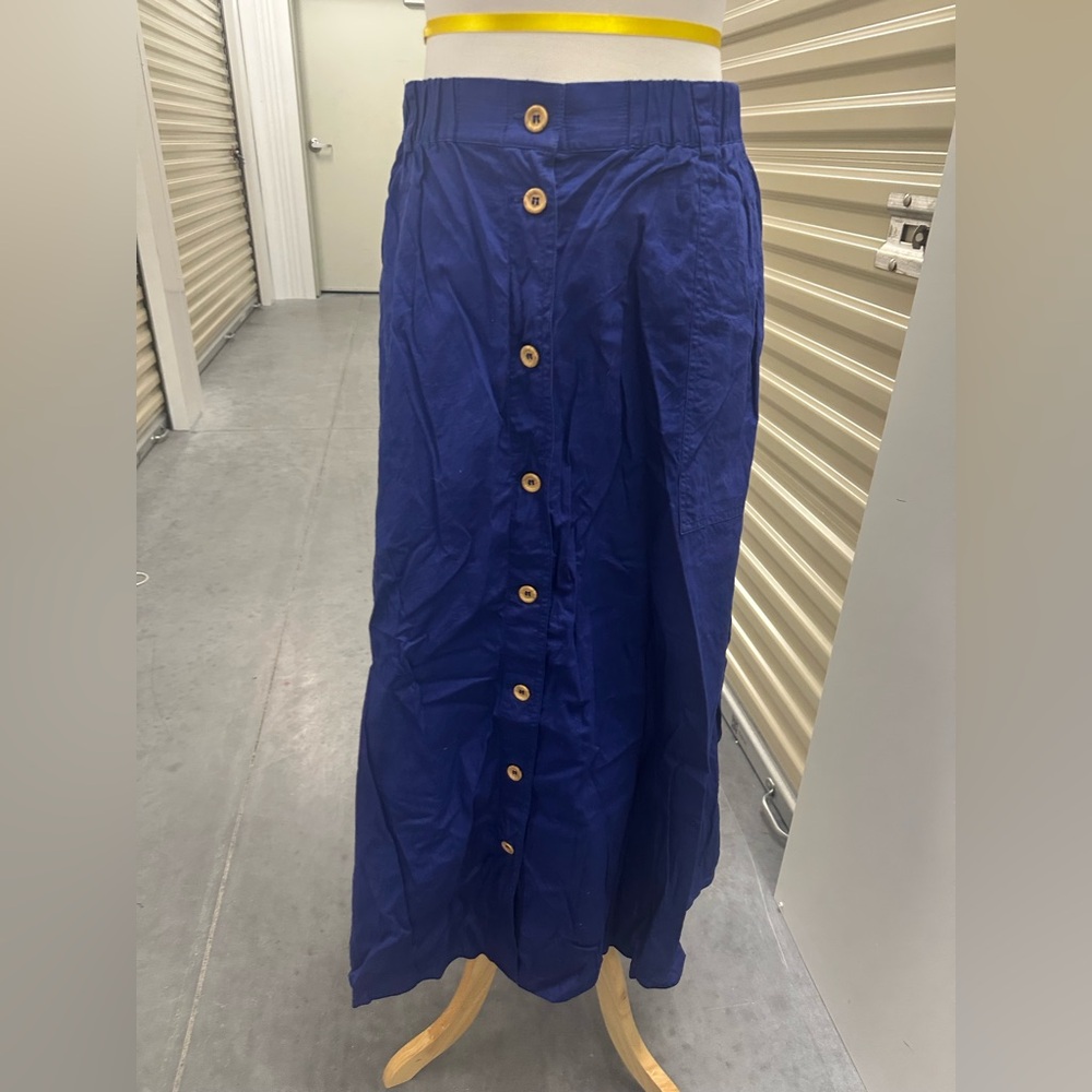 90’s Lizsport Blue Skirt with Button Detail